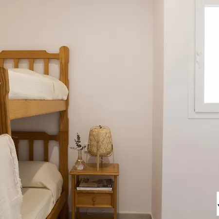 Yourhouse Es Niu, In Puerto De