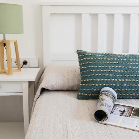 Yourhouse Es Niu, In Puerto De *